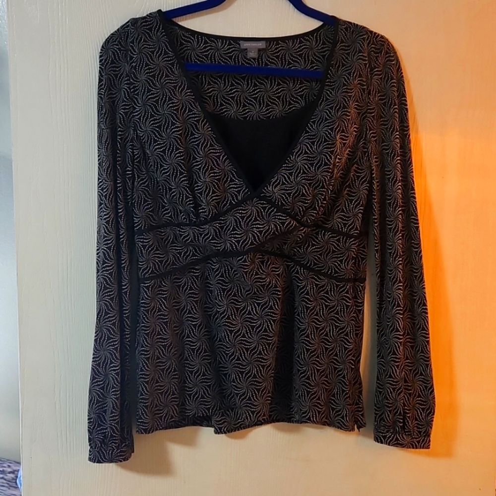 Ann Taylor Black and White Patterned Garment